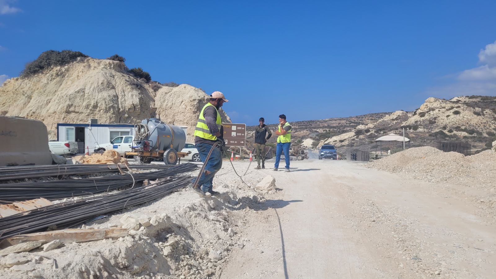 Χρ. Σαββίδης – Επίσκεψη στο εργοτάξιο αναβάθμισης του οδικού δικτύου προς την Πέτρα του Ρωμιού